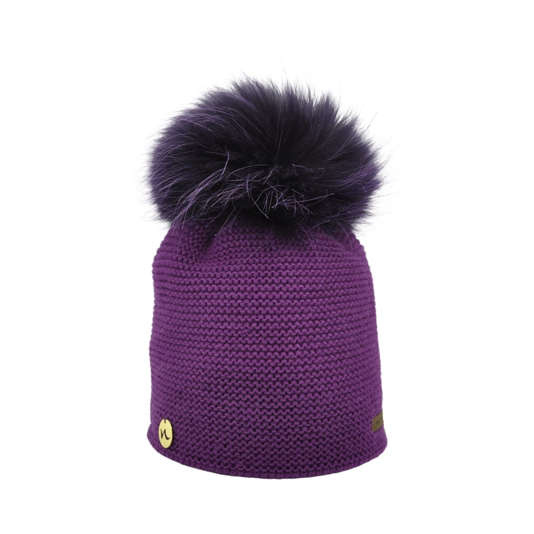 7953 - beanie in merino wool with bobble