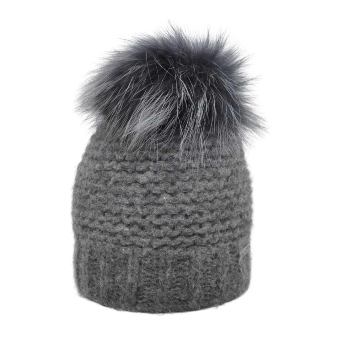 8833 - beanie in alpaca wool with bobble and paillettes