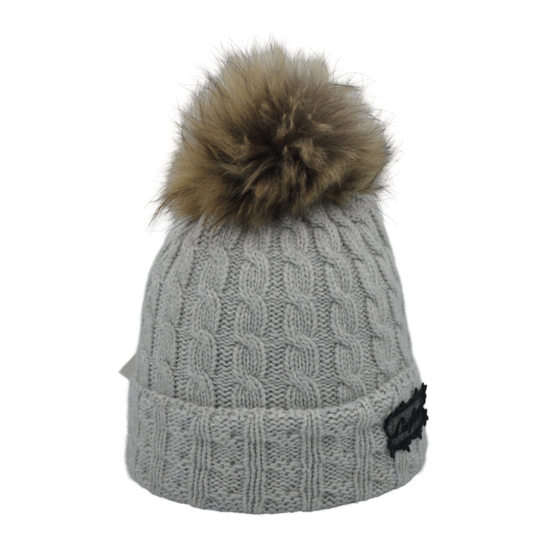 4210 - beanie in cashmere with bobble and patch
