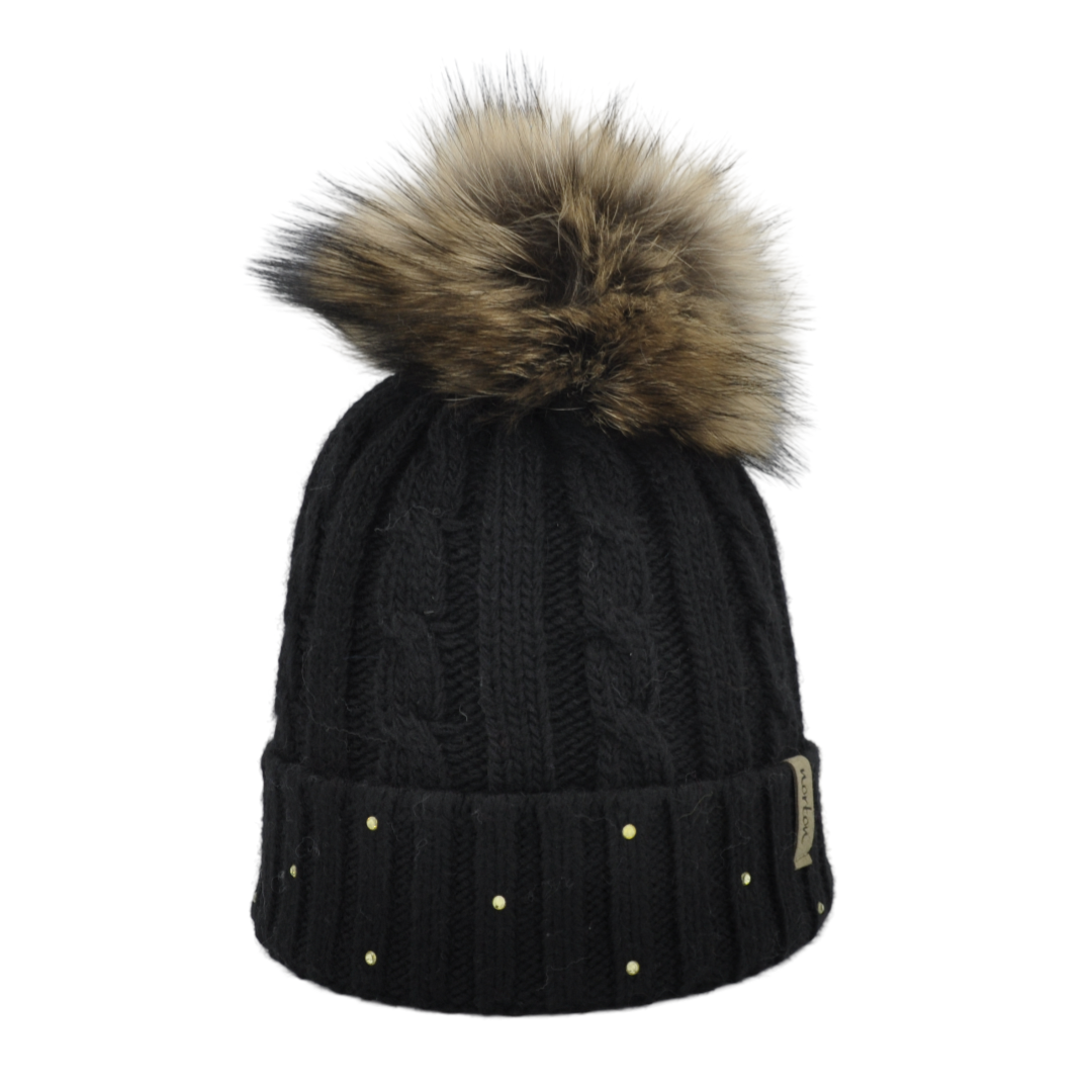 8829 - beanie in merino wool with bobble and strass