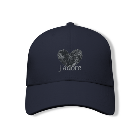 Cappellino da donna ricamato – "j’adore"