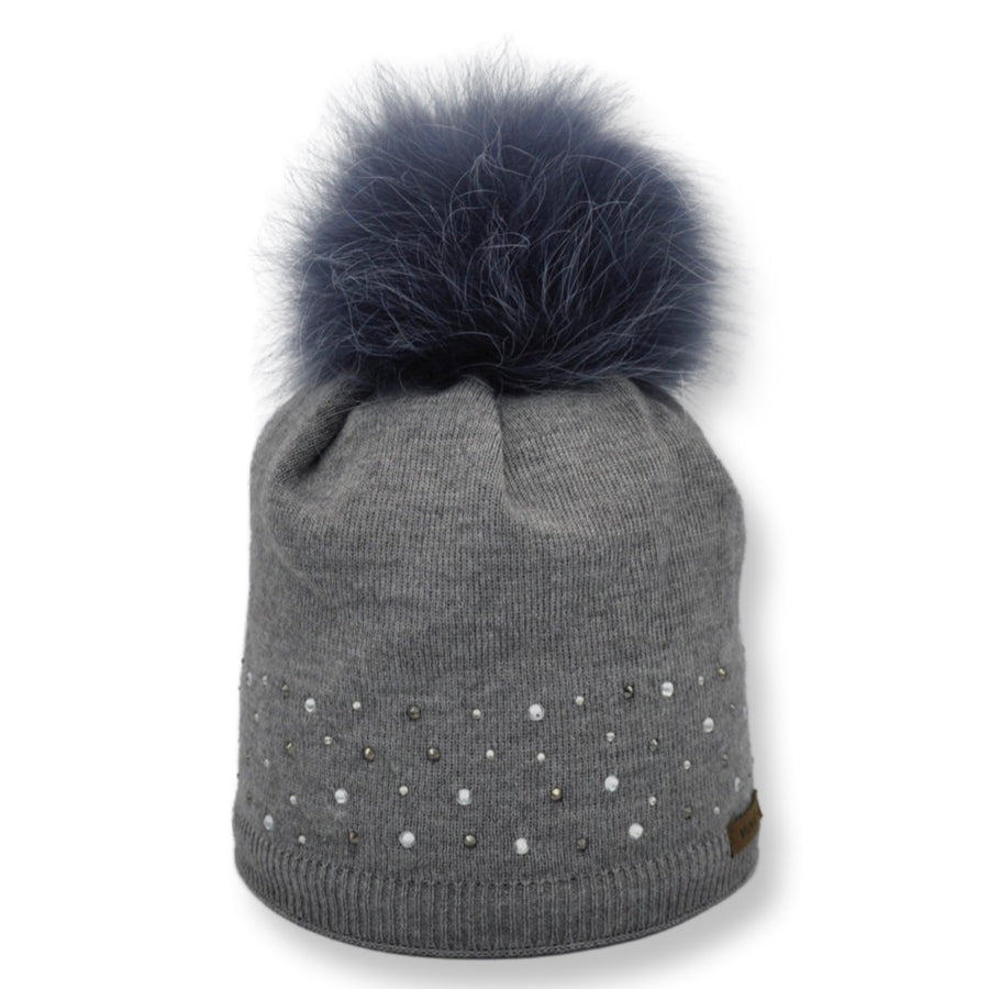 Berretto in lana merino con strass e pompon